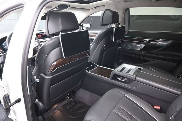 2022 BMW 7 Series 750i xDrive