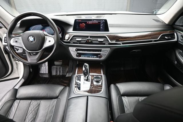 2022 BMW 7 Series 750i xDrive