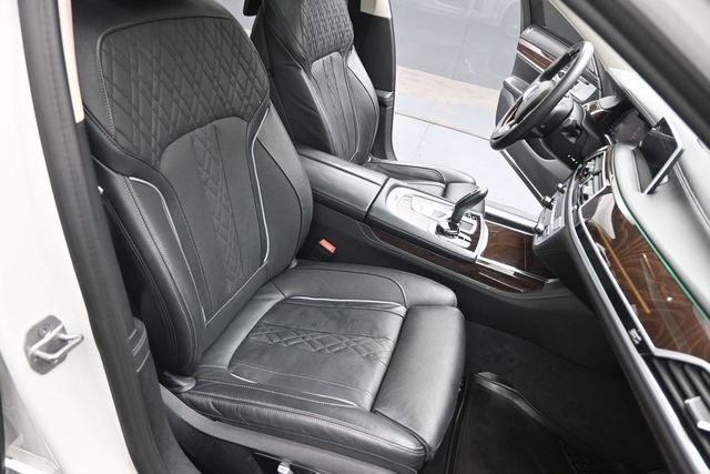 2022 BMW 7 Series 750i xDrive