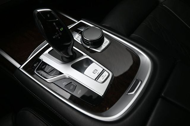 2022 BMW 7 Series 750i xDrive