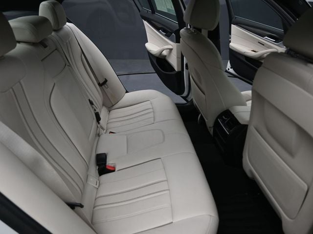 2018 BMW 5 Series 530i