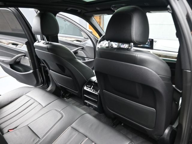 2018 BMW 5 Series 540i