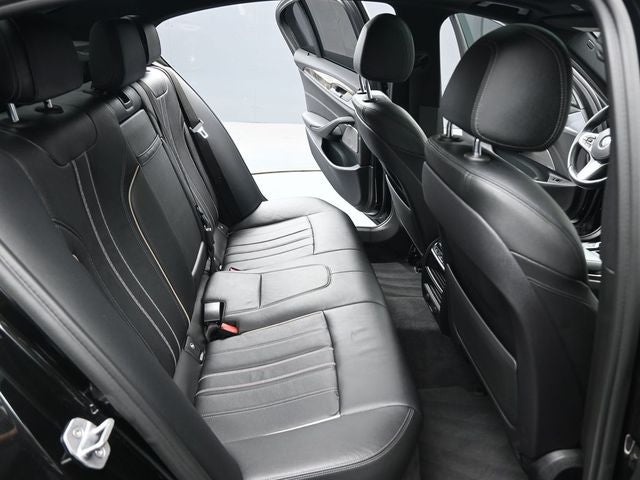 2018 BMW 5 Series 540i