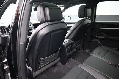 2024 Porsche Cayenne Base