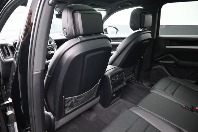 2024 Porsche Cayenne Base