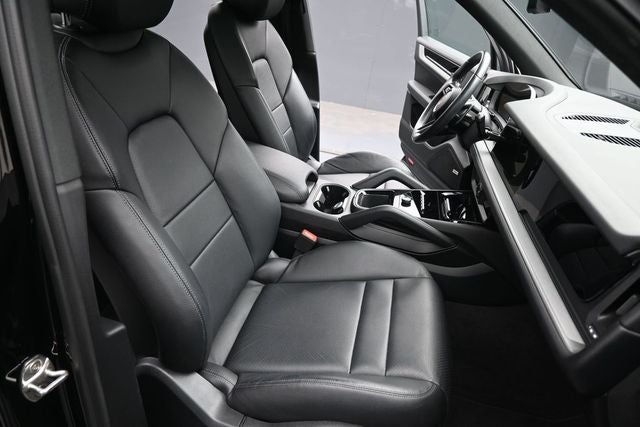 2024 Porsche Cayenne Base