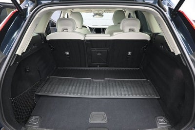 2024 Volvo XC60 Recharge Plug-In Hybrid T8 Plus Dark Theme