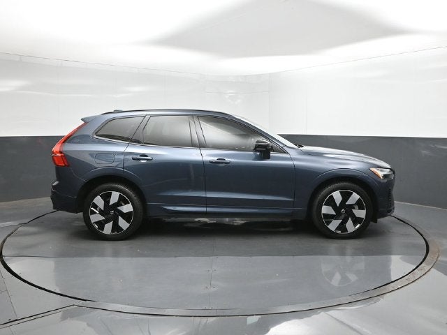 2024 Volvo XC60 Recharge Plug-In Hybrid T8 Plus Dark Theme