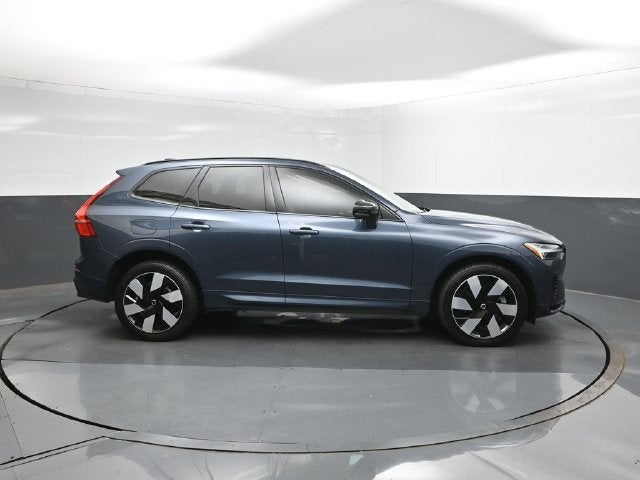 2024 Volvo XC60 Recharge Plug-In Hybrid T8 Plus Dark Theme