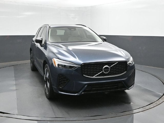 2024 Volvo XC60 Recharge Plug-In Hybrid T8 Plus Dark Theme