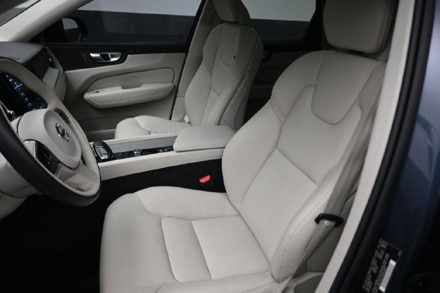 2024 Volvo XC60 Recharge Plug-In Hybrid T8 Plus Dark Theme