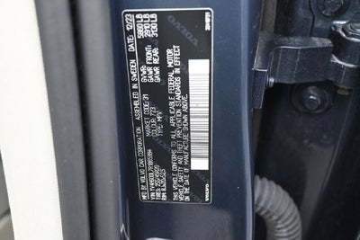 2024 Volvo XC60 Recharge Plug-In Hybrid T8 Plus Dark Theme