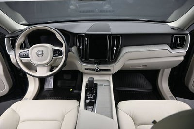 2024 Volvo XC60 Recharge Plug-In Hybrid T8 Plus Dark Theme