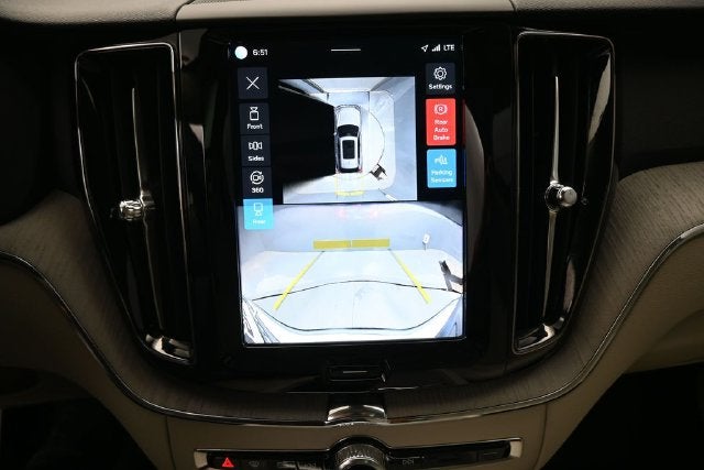 2024 Volvo XC60 Recharge Plug-In Hybrid T8 Plus Dark Theme