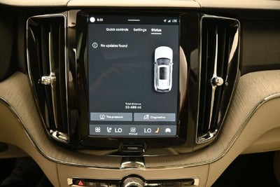 2024 Volvo XC60 Recharge Plug-In Hybrid T8 Plus Dark Theme