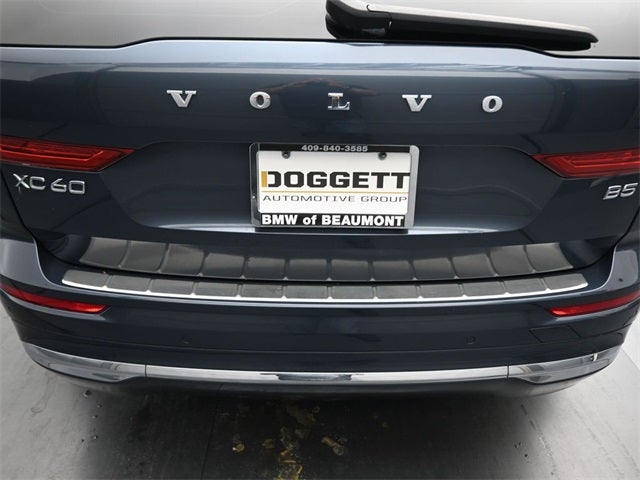 2023 Volvo XC60 B5 Ultimate Bright Theme