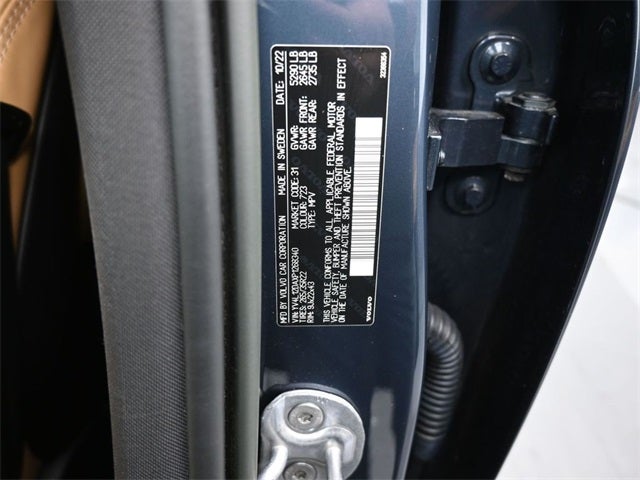 2023 Volvo XC60 B5 Ultimate Bright Theme