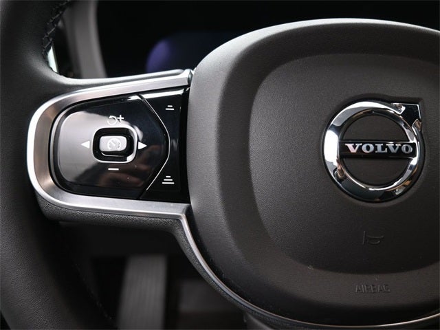 2023 Volvo XC60 B5 Ultimate Bright Theme