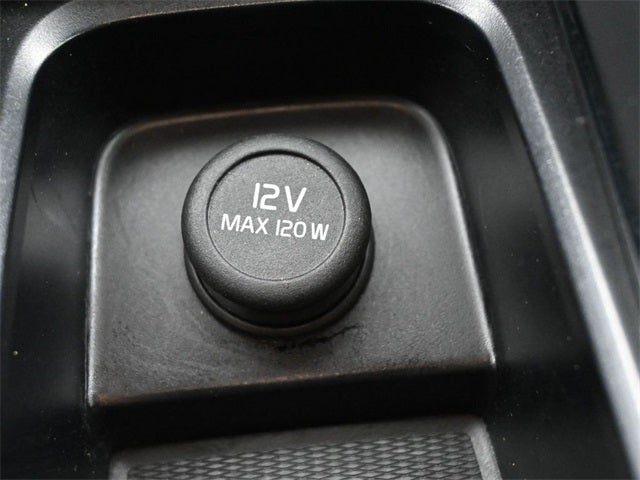 2023 Volvo XC60 B5 Ultimate Bright Theme