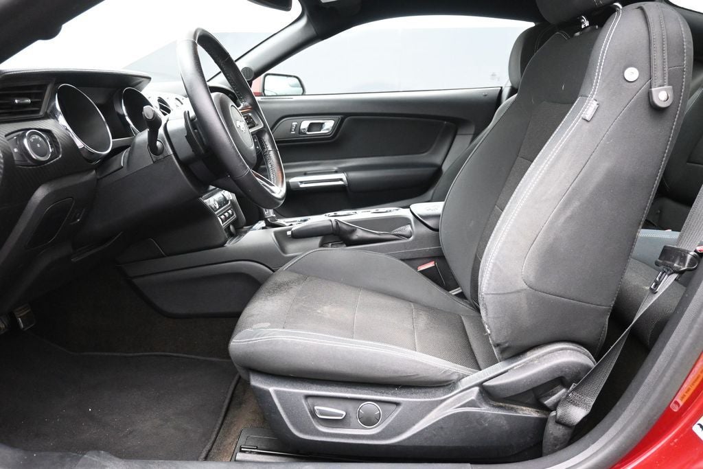 2016 Ford Mustang V6