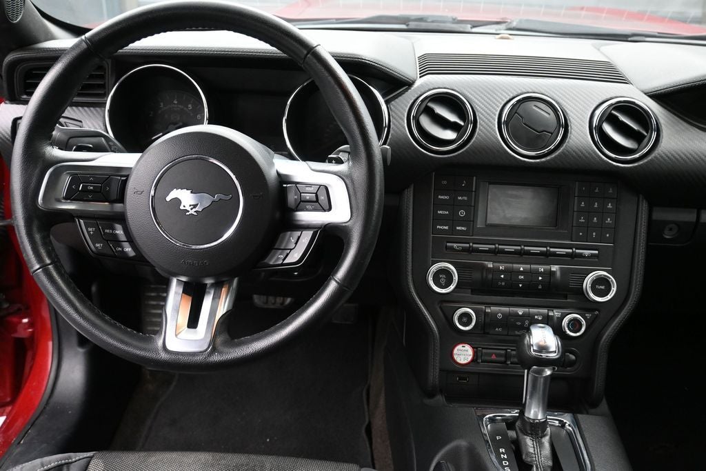 2016 Ford Mustang V6