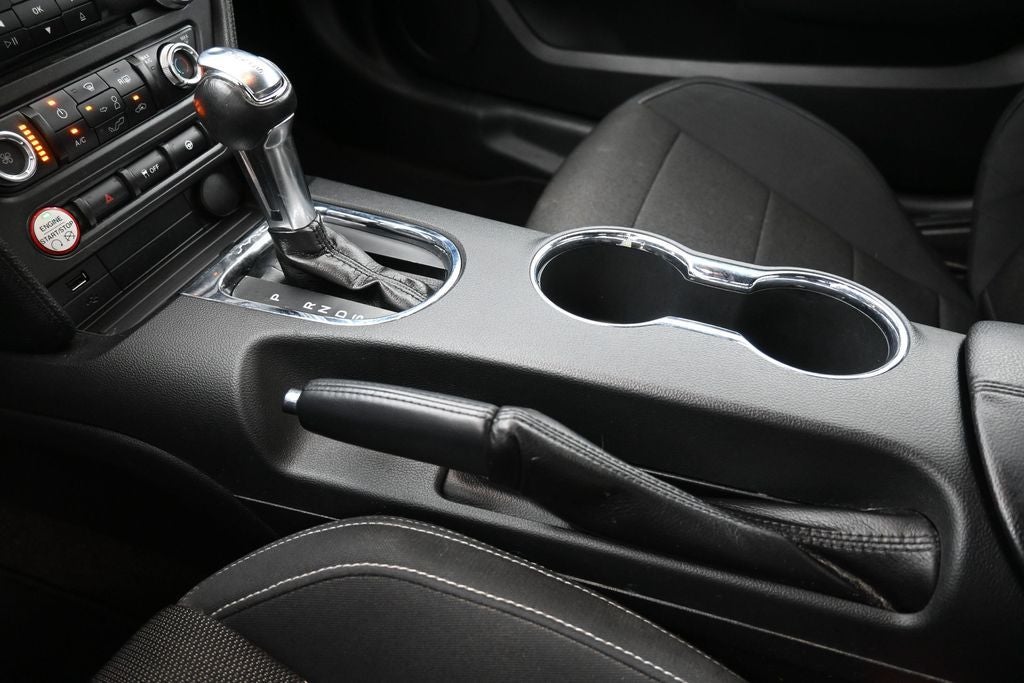 2016 Ford Mustang V6