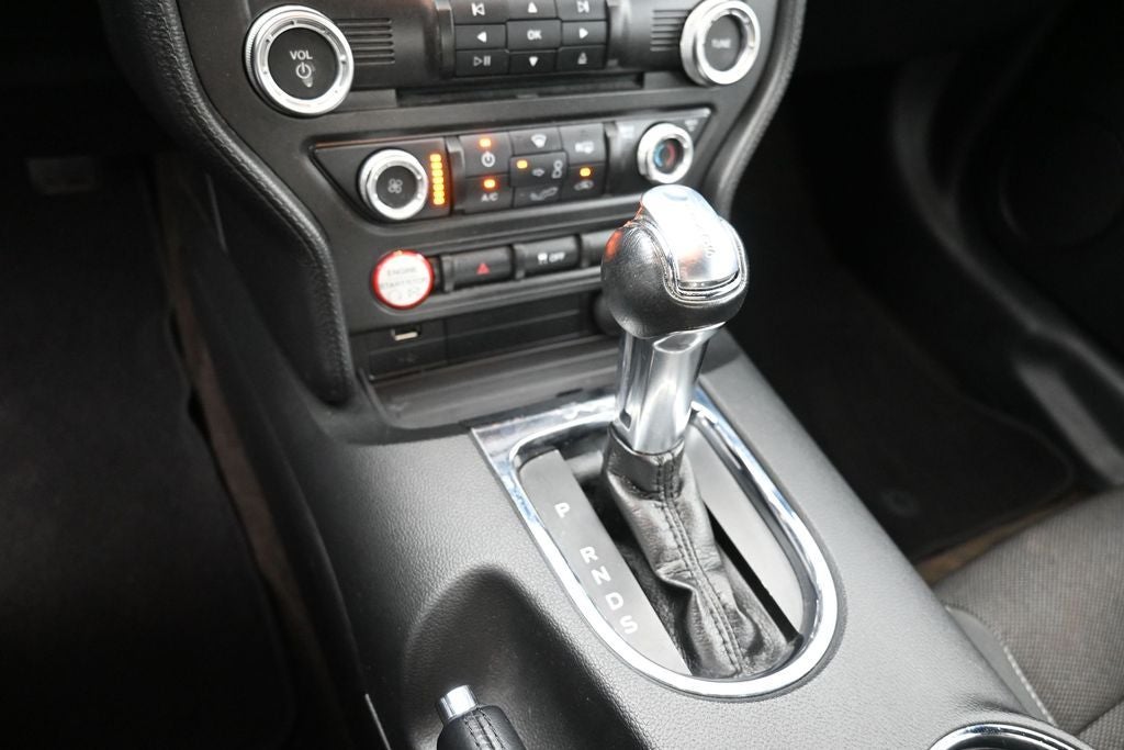 2016 Ford Mustang V6