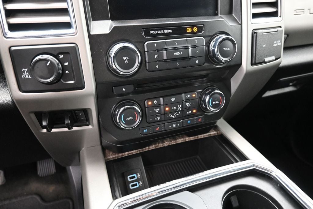 2017 Ford F-250SD Lariat