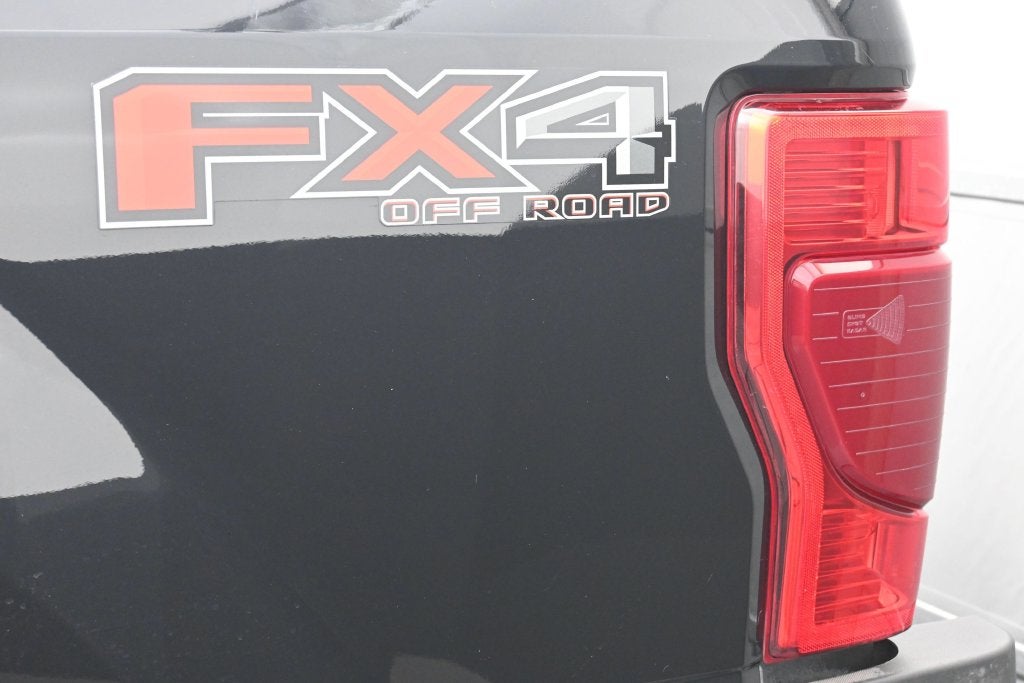 2022 Ford F-350SD Lariat