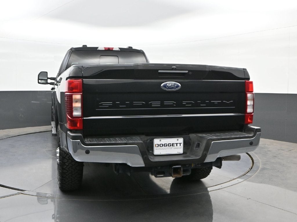 2022 Ford F-350SD Lariat