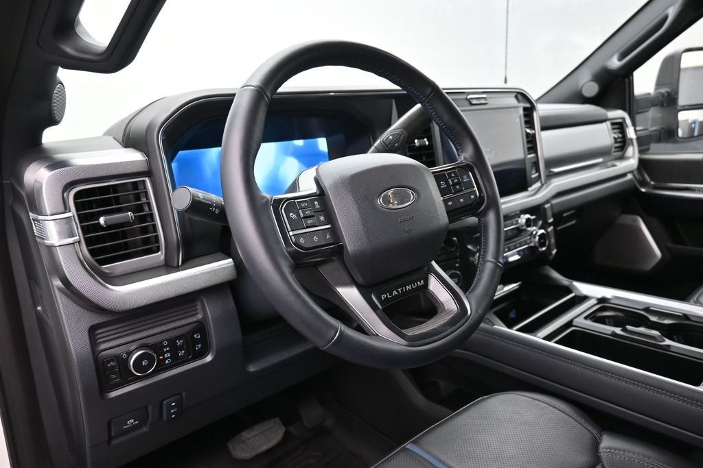 2025 Ford F-450SD Platinum DRW