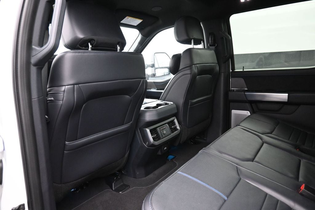2025 Ford F-450SD Platinum DRW