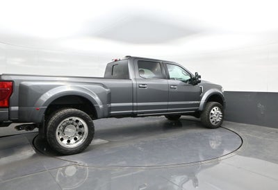 2022 Ford F-450SD Platinum