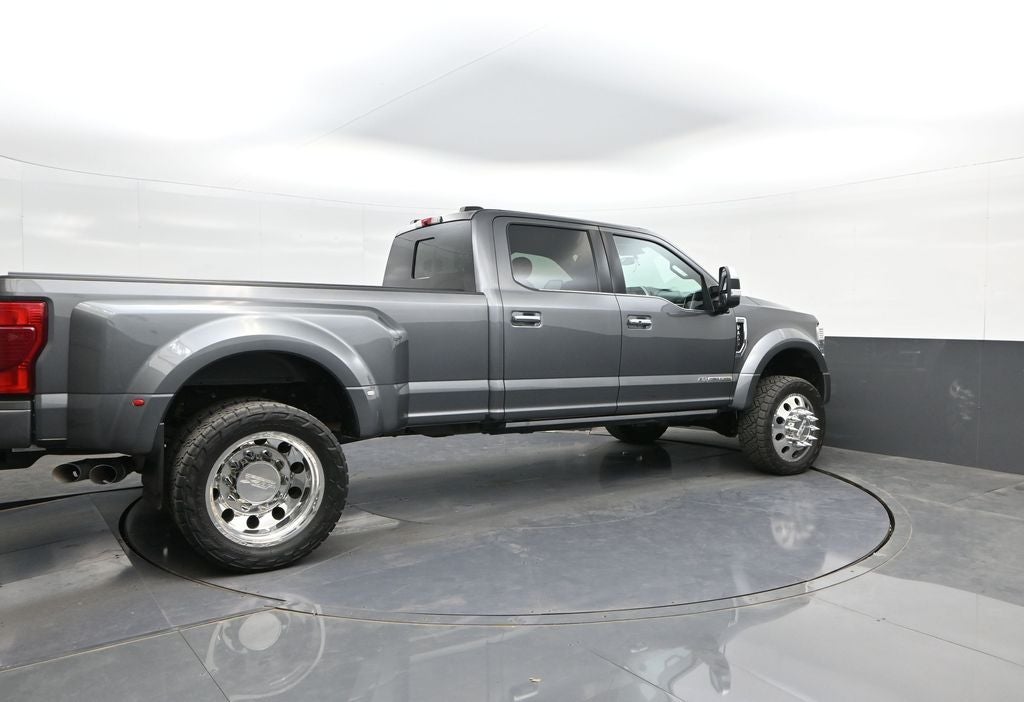 2022 Ford F-450SD Platinum