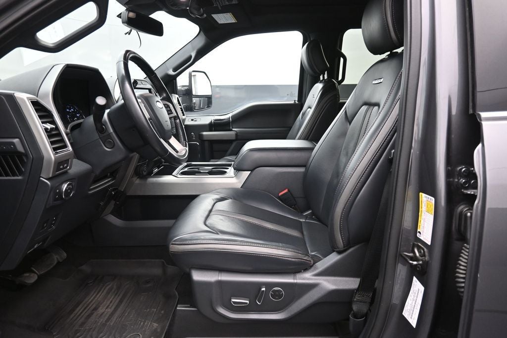 2022 Ford F-450SD Platinum