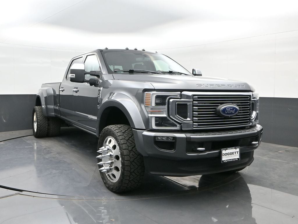 2022 Ford F-450SD Platinum