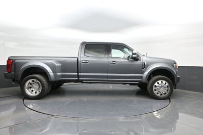 2022 Ford F-450SD Platinum