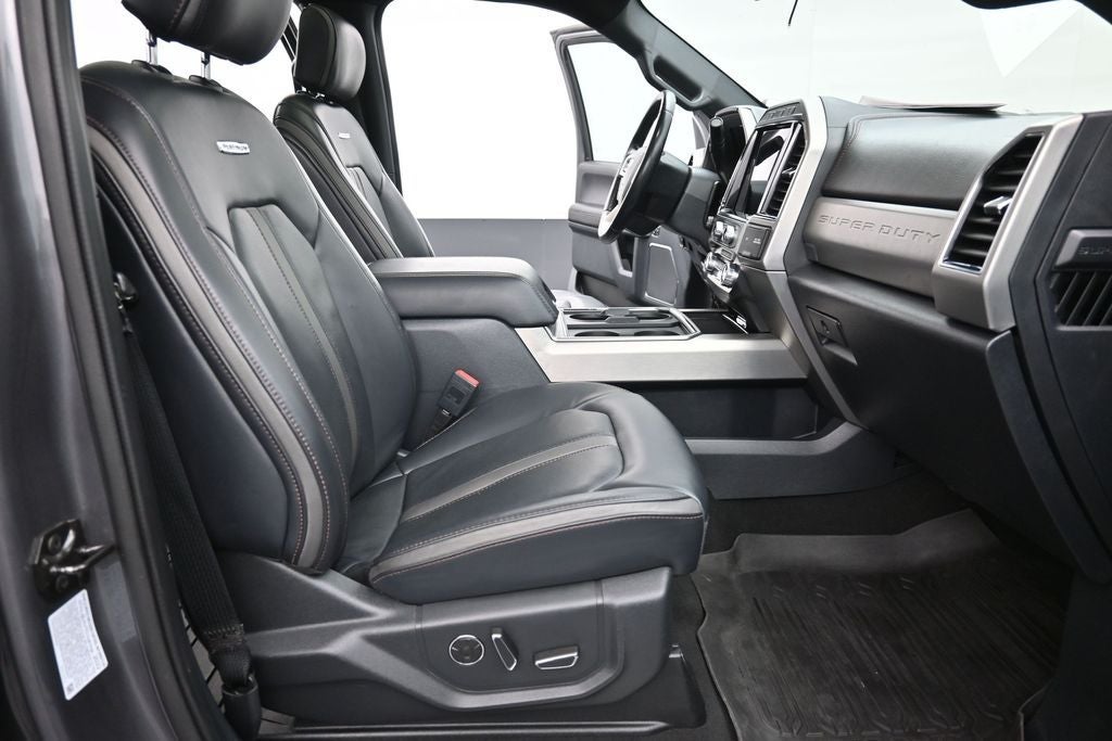 2022 Ford F-450SD Platinum