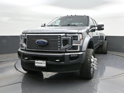 2022 Ford F-450SD Platinum