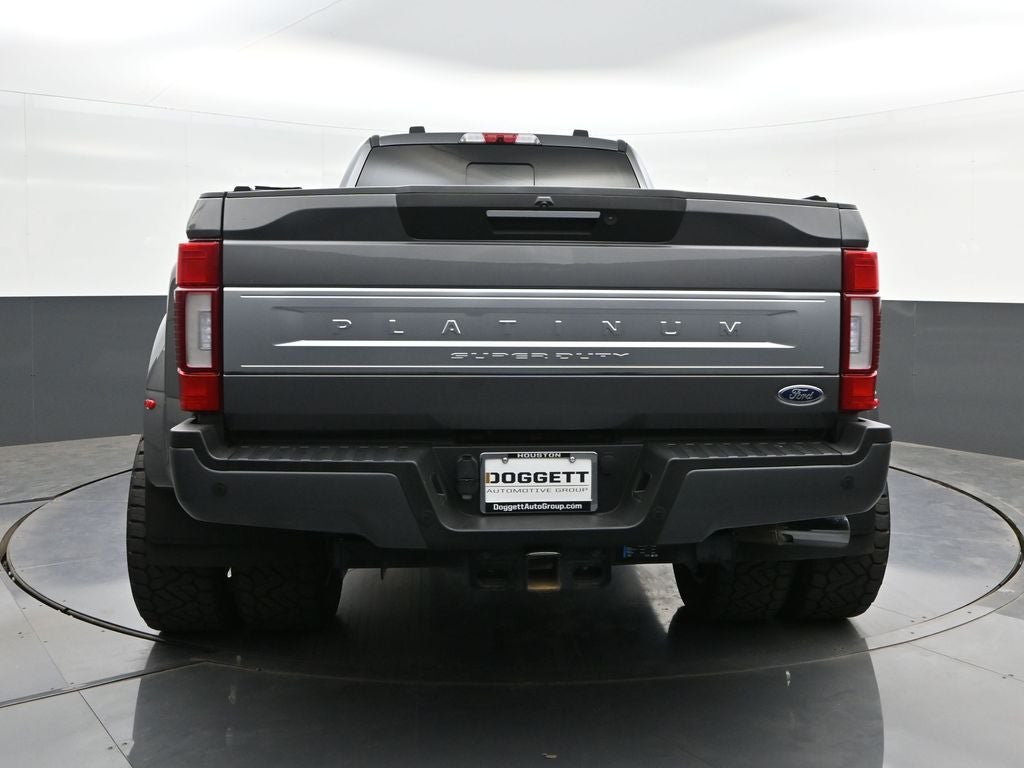 2022 Ford F-450SD Platinum