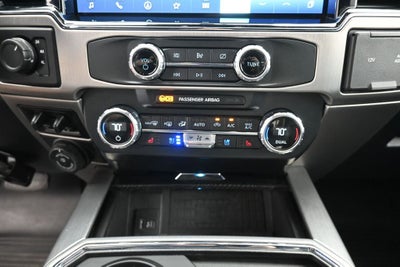2022 Ford F-450SD Platinum