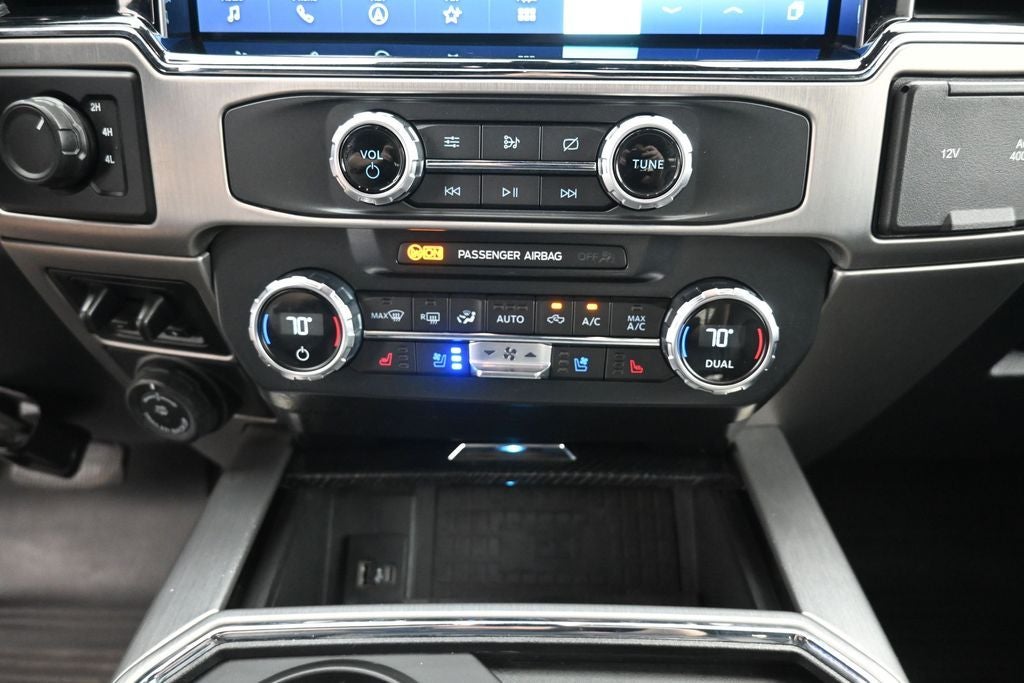 2022 Ford F-450SD Platinum