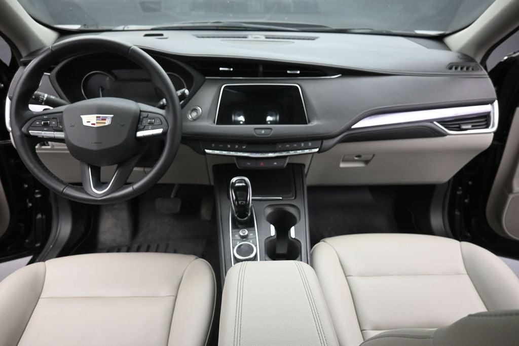2023 Cadillac XT4 Luxury