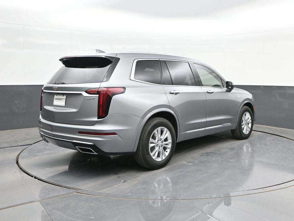 2025 Cadillac XT6 Luxury