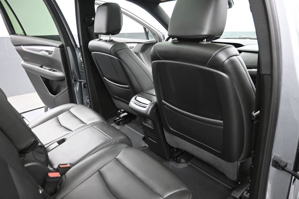 2025 Cadillac XT6 Luxury