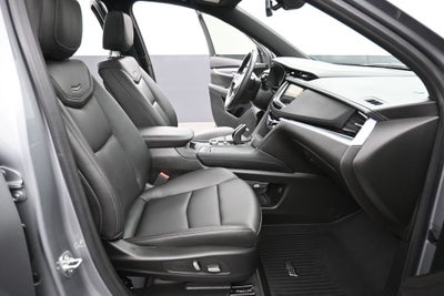 2025 Cadillac XT6 Luxury