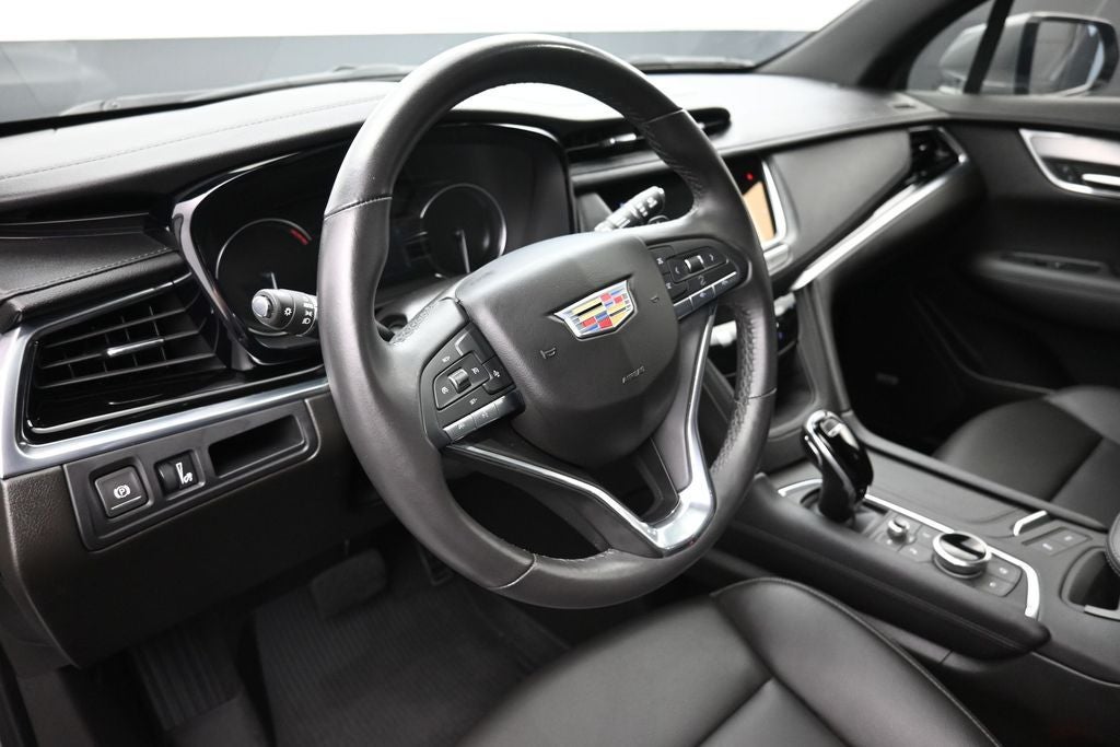 2025 Cadillac XT6 Luxury