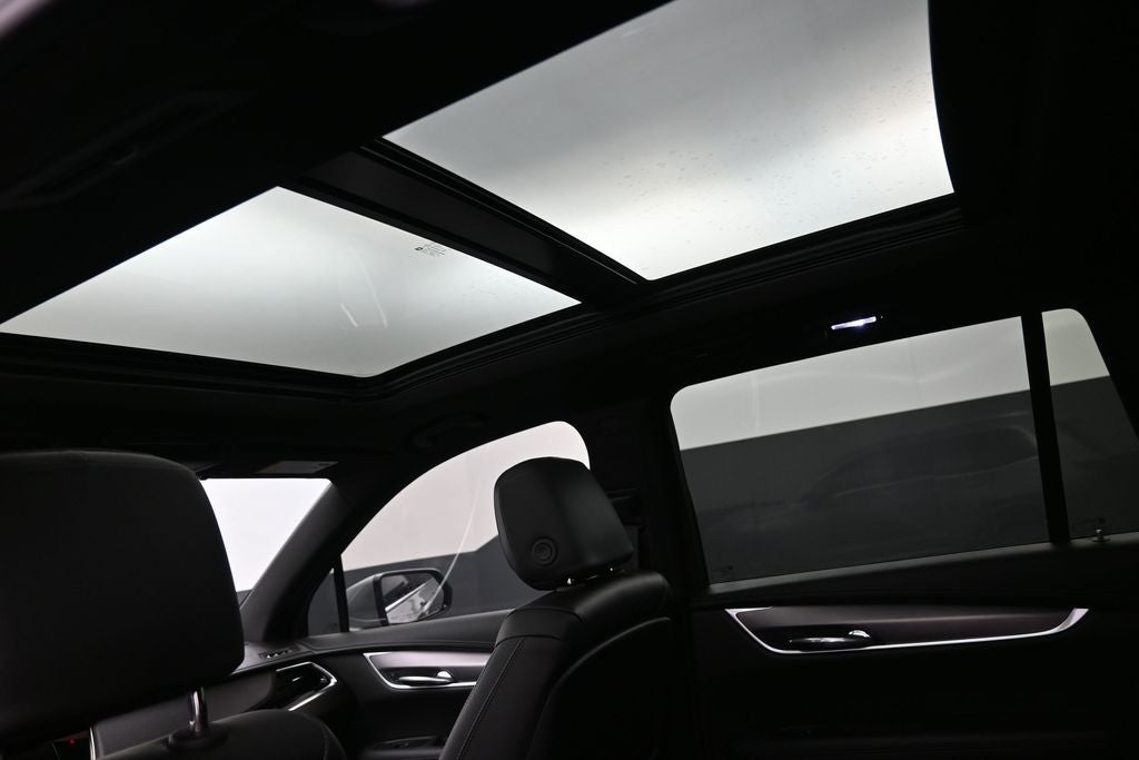 2025 Cadillac XT6 Luxury