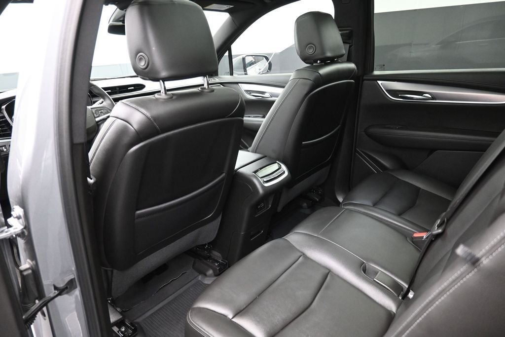 2025 Cadillac XT6 Luxury