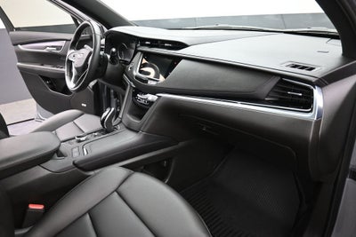2025 Cadillac XT6 Luxury